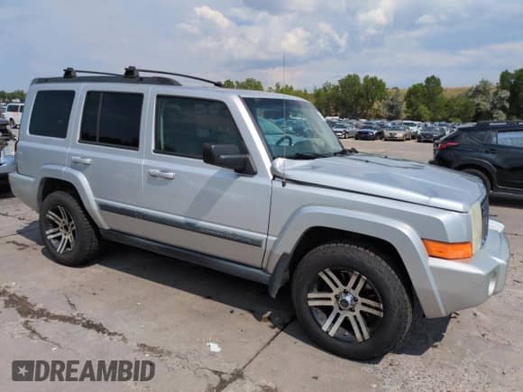2008 Jeep Commander Sport with VIN 1J8HG48N48C229564, listed as a Copart auction lot 65034805 with 161,706 mi miles and Salvage title. Bid and sale history available at DreamBid. Image 4.