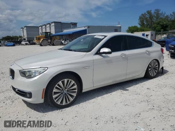 2015 BMW 5 Series 535i Gran Turismo с VIN WBA5M2C5XFD872276, выставлен на аукционе Copart как лот 58240285 с пробегом 92 079 миль миль и Списание • Salvage title. История ставок и продаж доступна на DreamBid. Изображение 1.
