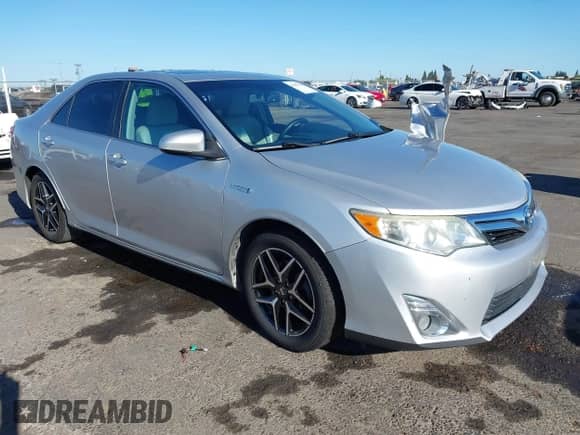 2013 Toyota Camry LE z VIN 4T1BD1FK8DU086213, wystawiony jako IAAI lot #43007894 z przebiegiem 88 970 mil mil oraz . Historia ofert i sprzedaży dostępna na DreamBid. Obrazek 1.