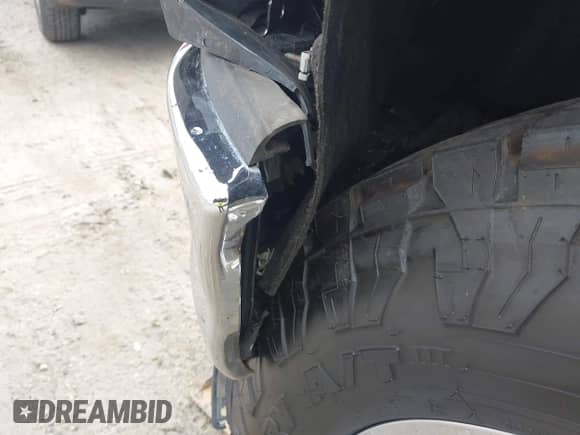 2024 Ford F-150 Lariat z VIN 1FTFW5L52RFA75628, wystawiony jako IAAI lot #43393183 z przebiegiem 15 578 mil mil oraz . Historia ofert i sprzedaży dostępna na DreamBid. Obrazek 19.