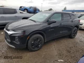 2021 Chevrolet Blazer LT z VIN 3GNKBCR45MS553713, wystawiony jako Copart lot #69648775 z przebiegiem 45 601 mil mil oraz Czysty tytuł • Clean title. Historia ofert i sprzedaży dostępna na DreamBid. Obrazek 1.