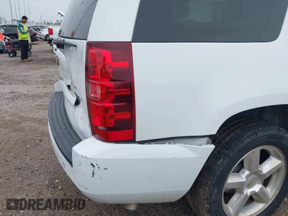 2008 Chevrolet Tahoe LTZ with VIN 1GNFC13048R175160, listed as a IAAI auction lot 41452256 with 258,793 mi miles and . Bid and sale history available at DreamBid. Image 17.