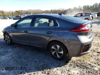 2017 Hyundai Ioniq SEL с VIN KMHC75LCXHU047984, выставлен на аукционе Copart как лот 40560254 с пробегом 95 748 миль миль и . История ставок и продаж доступна на DreamBid. Изображение 2.
