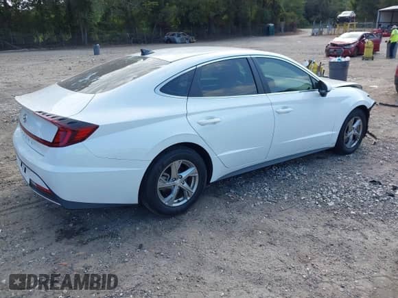 2022 Hyundai Sonata SE with VIN 5NPEG4JA9NH142650, listed as a IAAI auction lot 43237045 with 60,000 mi miles and . Bid and sale history available at DreamBid. Image 4.