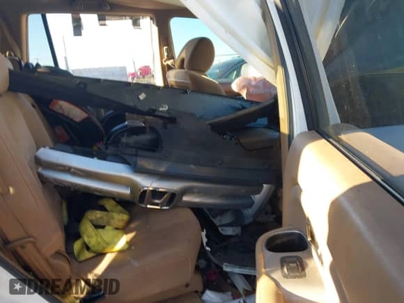 2007 Honda Pilot EX z VIN 2HKYF184X7H519875, wystawiony jako IAAI lot #43422713 z przebiegiem Nie podano mil oraz . Historia ofert i sprzedaży dostępna na DreamBid. Obrazek 8.