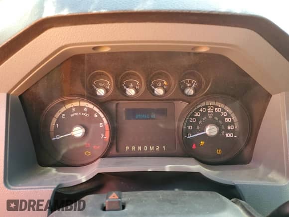 2013 Ford F-250 XL z VIN 1FT7X2A66DEB89562, wystawiony jako Copart lot #64355205 z przebiegiem 210 462 mil mil oraz Szkoda całkowita • Salvage title. Historia ofert i sprzedaży dostępna na DreamBid. Obrazek 9.