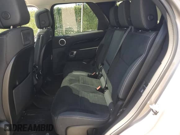 2023 Land Rover Discovery S с VIN SALRJ2EXXP2465558, выставлен на аукционе Copart как лот 62910124 с пробегом Не указан миль и Списание • Salvage title. История ставок и продаж доступна на DreamBid. Изображение 11.