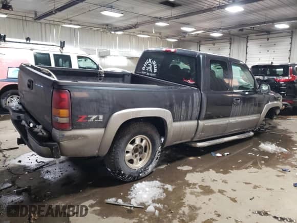 2003 GMC Sierra 1500 SLE with VIN 2GTEK19T031290252, listed as a Copart auction lot 45431255 with Not provided miles and Non repairable. Bid and sale history available at DreamBid. Image 3.