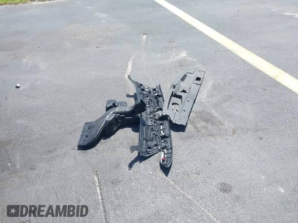 2020 Mitsubishi Outlander SE с VIN JA4AD3A33LZ017274, выставлен на аукционе IAAI как лот 43087221 с пробегом 78 101 миль миль и . История ставок и продаж доступна на DreamBid. Изображение 12.