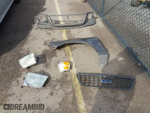 2004 Ford Explorer XLS with VIN 1FMZU62EX4UC29111, listed as a IAAI auction lot 43422925 with 196,116 mi miles and . Bid and sale history available at DreamBid. Image 12.