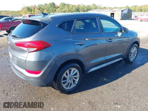 2018 Hyundai Tucson SEL z VIN KM8J3CA45JU641472, wystawiony jako IAAI lot #43459955 z przebiegiem 101 796 mil mil oraz . Historia ofert i sprzedaży dostępna na DreamBid. Obrazek 4.