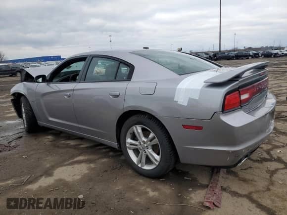 2011 Dodge Charger RT Max with VIN 2B3CM5CT2BH552782, listed as a Copart auction lot 50102385 with 174,814 mi miles and Salvage title. Bid and sale history available at DreamBid. Image 2.