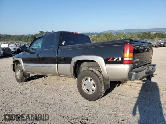 2003 GMC Sierra 1500 SLT с VIN 2GTEK19T031155644, выставлен на аукционе Copart как лот 71902745 с пробегом 142 466 миль миль и Списание • Salvage title. История ставок и продаж доступна на DreamBid. Изображение 2.
