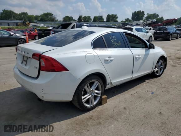 2014 Volvo S60 T5 с VIN YV1612FS6E1295211, выставлен на аукционе Copart как лот 68527425 с пробегом Не указан миль и Списание • Salvage title. История ставок и продаж доступна на DreamBid. Изображение 3.