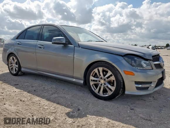 2014 Mercedes-Benz C 250 Sport with VIN WDDGF4HB0EG254273, listed as a Copart auction lot 70661895 with 117,284 mi miles and Salvage title. Bid and sale history available at DreamBid. Image 4.