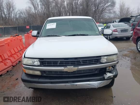 2000 Chevrolet Silverado 1500 with VIN 1GCEC14W0YE199633, listed as a IAAI auction lot 41465837 with 241,159 mi miles and . Bid and sale history available at DreamBid. Image 13.