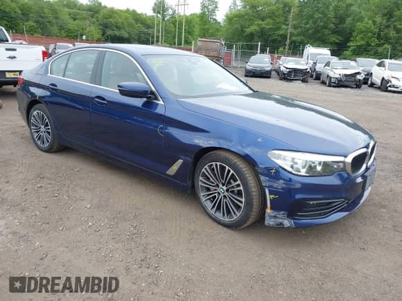 2019 BMW 5 Series 530i xDrive with VIN WBAJA7C57KWW20522, listed as a IAAI auction lot 42351987 with 61,474 mi miles and . Bid and sale history available at DreamBid. Image 1.