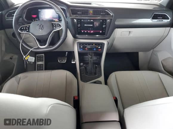 2022 Volkswagen Tiguan SE R-Line Black с VIN 3VVCB7AX3NM098362, выставлен на аукционе Copart как лот 81619285 с пробегом 32 488 миль миль и Списание • Salvage title. История ставок и продаж доступна на DreamBid. Изображение 8.