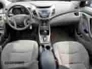 2015 Hyundai Elantra SE z VIN 5NPDH4AE7FH602627, wystawiony jako Copart lot #90969415 z przebiegiem 59 186 mil mil oraz Nie do naprawy • Non repairable. Historia ofert i sprzedaży dostępna na DreamBid. Obrazek 8.