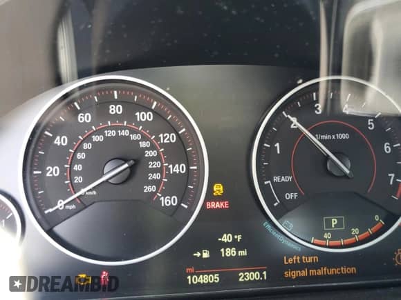 2015 BMW 4 Series 428i xDrive z VIN WBA4C9C54FD330937, wystawiony jako Copart lot #66156155 z przebiegiem 104 805 mil mil oraz Szkoda całkowita • Salvage title. Historia ofert i sprzedaży dostępna na DreamBid. Obrazek 9.