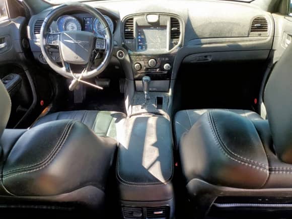 2014 Chrysler 300 S with VIN 2C3CCABT7EH119561, listed as a Copart auction lot 53995655 with 131,077 mi miles and Salvage title. Bid and sale history available at DreamBid. Image 8.