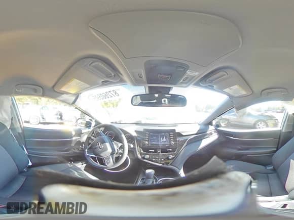 2023 Toyota Camry LE z VIN 4T1C11AK3PU797987, wystawiony jako Copart lot #87260595 z przebiegiem 28 172 mil mil oraz Szkoda całkowita • Salvage title. Historia ofert i sprzedaży dostępna na DreamBid. Obrazek 14.