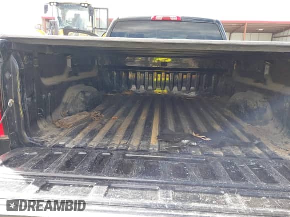 2015 GMC Sierra 1500 with VIN 1GTR1TEC8FZ344320, listed as a IAAI auction lot 41830702 with 152,096 mi miles and . Bid and sale history available at DreamBid. Image 17.