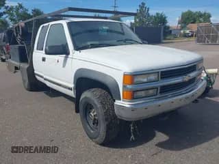 1997 Chevrolet Silverado 2500 с VIN 1GCGK29R8VE105370, выставлен на аукционе IAAI как лот 43174889 с пробегом 231 496 миль миль и . История ставок и продаж доступна на DreamBid. Изображение 1.