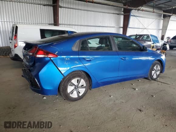 2017 Hyundai Ioniq Blue z VIN KMHC65LC2HU056486, wystawiony jako Copart lot #80168395 z przebiegiem 132 495 mil mil oraz Szkoda całkowita • Salvage title. Historia ofert i sprzedaży dostępna na DreamBid. Obrazek 3.