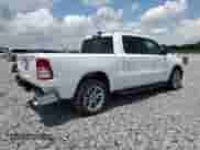 2021 Ram 1500 Big Horn z VIN 1C6RREFT8MN743548, wystawiony jako Copart lot #60967705 z przebiegiem 59 023 mil mil oraz Szkoda całkowita • Salvage title. Historia ofert i sprzedaży dostępna na DreamBid. Obrazek 3.