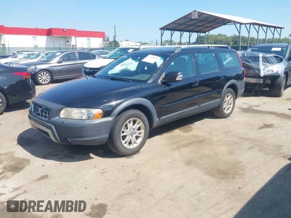2007 Volvo XC70 with VIN YV4SZ592271265620, listed as a IAAI auction lot 43255494 with 284,319 mi miles and . Bid and sale history available at DreamBid. Image 18.
