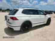 2022 Volkswagen Tiguan SE R-Line Black с VIN 3VVCB7AX2NM034944, выставлен на аукционе Copart как лот 61990465 с пробегом 47 678 миль миль и Списание • Salvage title. История ставок и продаж доступна на DreamBid. Изображение 3.