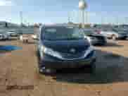 2015 Toyota Sienna XLE с VIN 5TDYK3DC0FS568760, выставлен на аукционе Copart как лот 71931115 с пробегом 129 066 миль миль и Списание • Salvage title. История ставок и продаж доступна на DreamBid. Изображение 14.