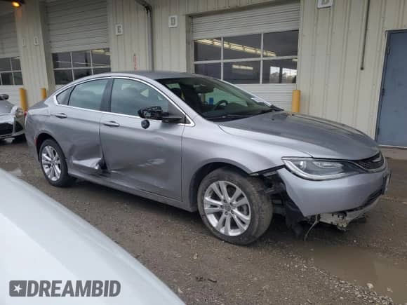 2016 Chrysler 200 LX with VIN 1C3CCCFBXGN189711, listed as a Copart auction lot 81955704 with 27,484 mi miles and Clean title. Bid and sale history available at DreamBid. Image 4.