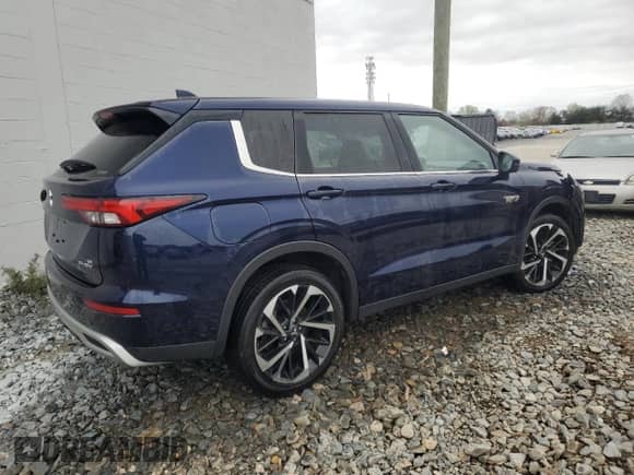 2023 Mitsubishi Outlander SE with VIN JA4T5UA90PZ013253, listed as a Copart auction lot 58120185 with 35,314 mi miles and Salvage title. Bid and sale history available at DreamBid. Image 3.