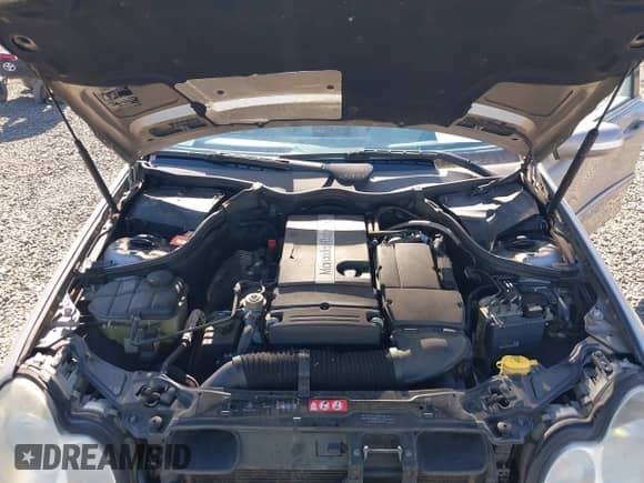 2005 Mercedes-Benz C 230 Kompressor z VIN WDBRF40J15A679931, wystawiony jako IAAI lot #43220115 z przebiegiem 151 395 mil mil oraz . Historia ofert i sprzedaży dostępna na DreamBid. Obrazek 10.