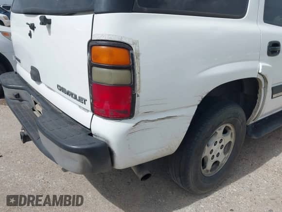 2005 Chevrolet Tahoe Z71 z VIN 1GNEC13T65R149919, wystawiony jako IAAI lot #42656968 z przebiegiem 331 303 mil mil oraz . Historia ofert i sprzedaży dostępna na DreamBid. Obrazek 14.