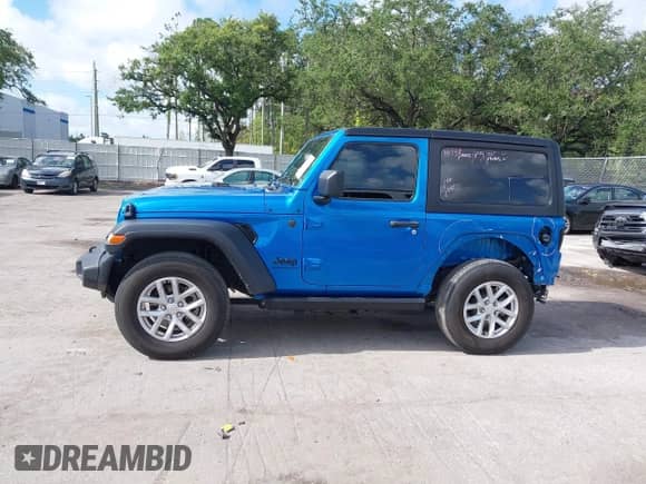 2023 Jeep Wrangler Sport S с VIN 1C4GJXAN7PW681750, выставлен на аукционе IAAI как лот 42736422 с пробегом 15 710 миль миль и . История ставок и продаж доступна на DreamBid. Изображение 14.