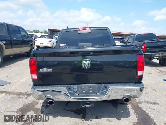 2017 Ram 1500 Big Horn z VIN 1C6RR6LTXHS639452, wystawiony jako IAAI lot #42508678 z przebiegiem 132 436 mil mil oraz . Historia ofert i sprzedaży dostępna na DreamBid. Obrazek 17.