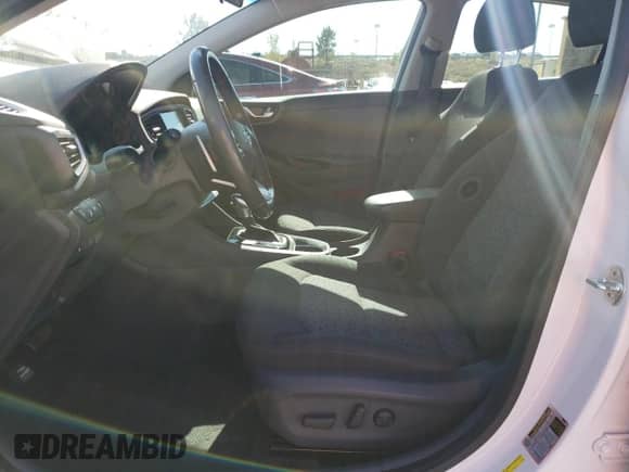 2019 Hyundai Ioniq SEL с VIN KMHC75LC0KU145221, выставлен на аукционе Copart как лот 74907253 с пробегом 71 204 миль миль и . История ставок и продаж доступна на DreamBid. Изображение 7.