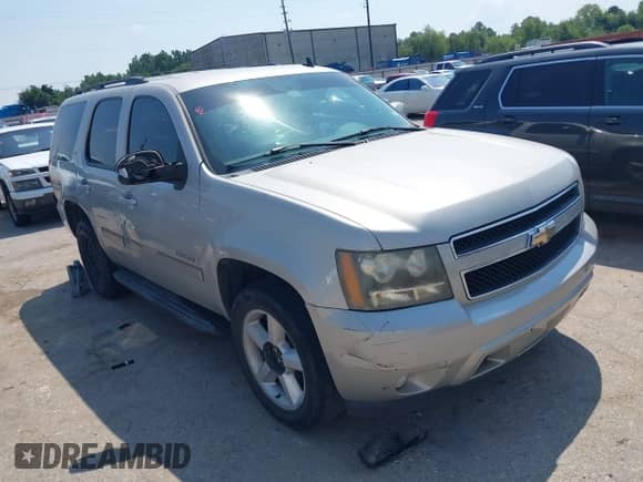 2008 Chevrolet Tahoe 1LT с VIN 1GNFC130X8R171176, выставлен на аукционе IAAI как лот 43230329 с пробегом 269 395 миль миль и . История ставок и продаж доступна на DreamBid. Изображение 1.