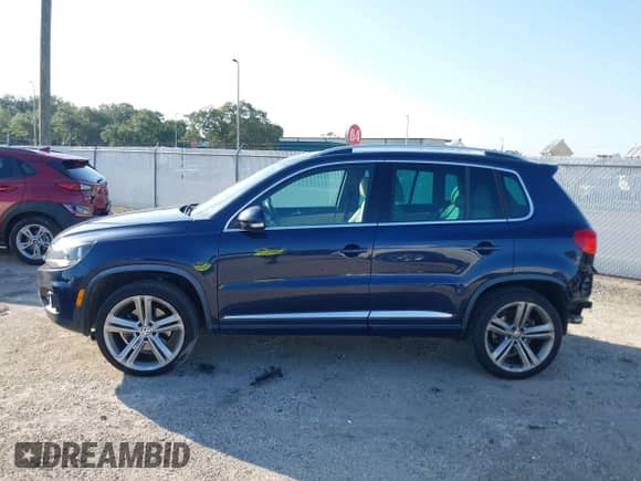 2016 Volkswagen Tiguan S z VIN WVGAV7AX7GW014264, wystawiony jako IAAI lot #43094564 z przebiegiem 98 866 mil mil oraz . Historia ofert i sprzedaży dostępna na DreamBid. Obrazek 15.