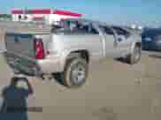 2004 Chevrolet Silverado 1500 LS с VIN 1GCEK19T84E256575, выставлен на аукционе IAAI как лот 43346393 с пробегом 148 581 миль миль и . История ставок и продаж доступна на DreamBid. Изображение 4.