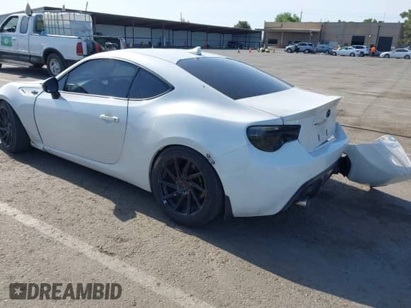 2014 Scion FR-S z VIN JF1ZNAA16E9702001, wystawiony jako IAAI lot #42262041 z przebiegiem 126 942 mil mil oraz . Historia ofert i sprzedaży dostępna na DreamBid. Obrazek 3.