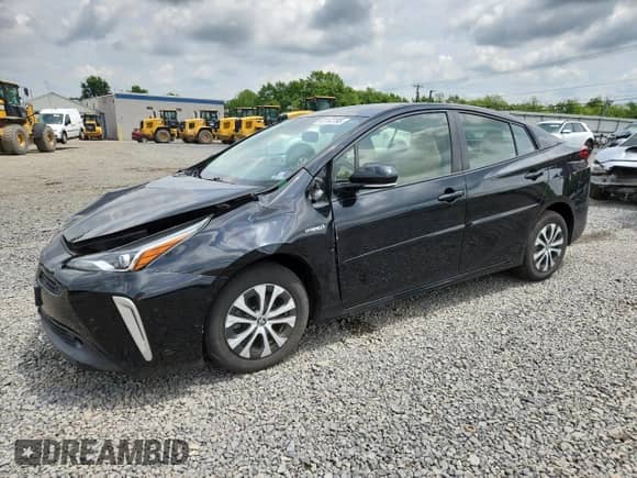 2019 Toyota Prius LE с VIN JTDL9RFUXK3002969, выставлен на аукционе Copart как лот 63192795 с пробегом 45 182 миль миль и Списание • Salvage title. История ставок и продаж доступна на DreamBid. Изображение 1.