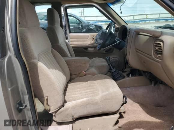 1998 Chevrolet S-10 LS with VIN 1GCCS1942WK250730, listed as a Copart auction lot 57307925 with 115,497 mi miles and Salvage title. Bid and sale history available at DreamBid. Image 10.