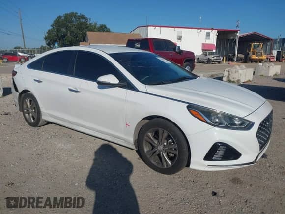 2019 Hyundai Sonata Sport с VIN 5NPE34AF5KH787976, выставлен на аукционе IAAI как лот 43224464 с пробегом 113 285 миль миль и . История ставок и продаж доступна на DreamBid. Изображение 1.