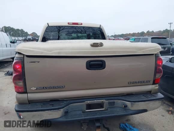 2005 Chevrolet Silverado 1500 LT with VIN 2GCEK13T951250845, listed as a IAAI auction lot 41093130 with 131,092 mi miles and . Bid and sale history available at DreamBid. Image 16.