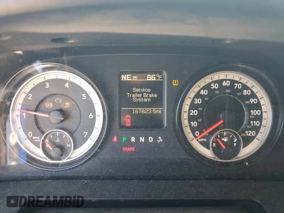 2015 Ram 1500 Express с VIN 1C6RR7KT2FS690481, выставлен на аукционе Copart как лот 70901625 с пробегом 187 823 миль миль и Чистый • Clean title. История ставок и продаж доступна на DreamBid. Изображение 9.