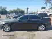 2015 BMW 5 Series 550i с VIN WBAKN9C53FD682327, выставлен на аукционе IAAI как лот 42314810 с пробегом 131 794 миль миль и . История ставок и продаж доступна на DreamBid. Изображение 14.